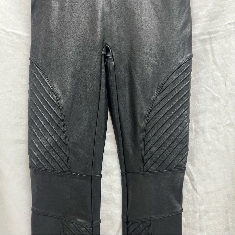 SPANX black faux leather leggings with stripe detail. - Picture 5 of 11